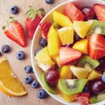 14 vaisių, kuriuose daugiau skaidulų nei obuolyje 14-vaisiu-kuriuose-daugiau-skaidulu-nei-obuolyje.webp.webp